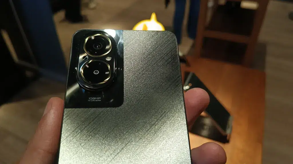 Realme c67 chega ao brasil com câmera de 108 mp e "dynamic island" Câmeras traseiras do smartphone realme c67