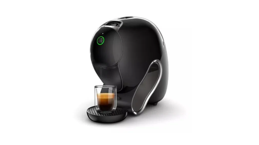 As melhores máquinas de café e cafeteiras. Nespresso? Dolce gusto? Três corações? Ou mesmo aquela cafeteira que moe grãos e passa café como ninguém? Confira as melhores nesta lista