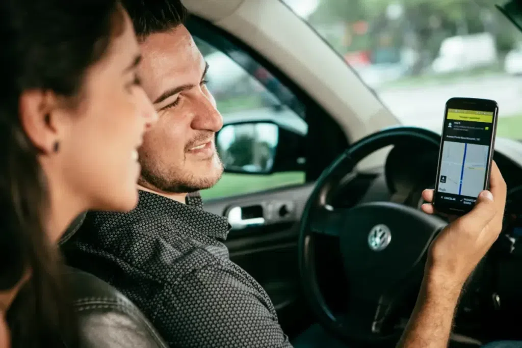 Não é só uber: veja 11 apps de transporte mais baratos para usar Apps de transporte mais baratos