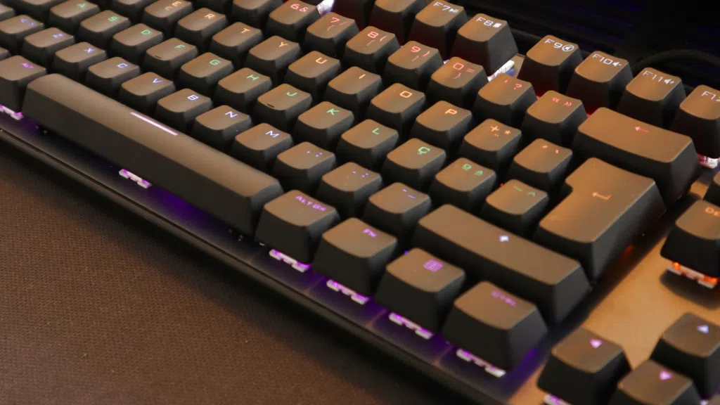 Melhores teclados para pc e mac Melhores teclados para pc e mac. Pensando em comprar um novo teclado para seu computador? O showmetech reuniu as melhores opções e o que você deve considerar na hora da compra