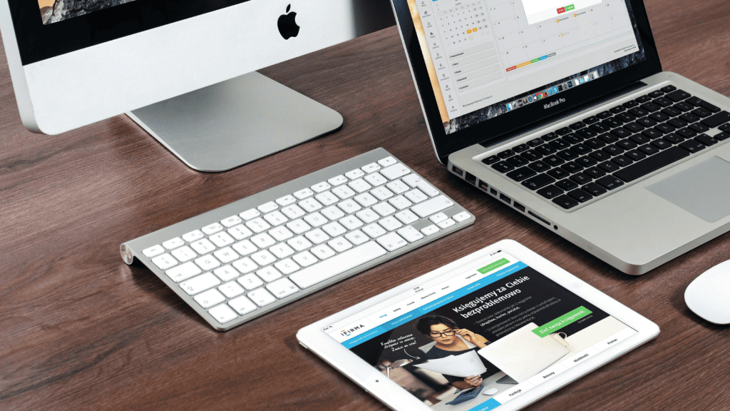 Apple-Datenleck zeigt, dass iPhone SE 4, faltbares iPhone und sogar Apple Glasses auf dem Weg sind Neue MacBooks müssen über einen OLED-Bildschirm verfügen.