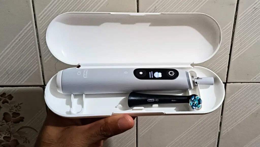 Review: oral-b io6 é a escova inteligente que mudará seus hábitos de escovação Estojo de transporte da escova de dentes inteligente oral-b io6