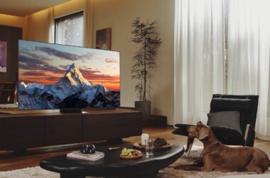 Samsung é a marca que mais vende tvs no mundo há 18 anos. A empresa se destaca na categoria de smart tvs premium, tendo vendido 8,31 milhões de unidades da linha qled em 2023