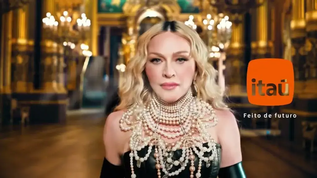 Madonna fará show gratuito em copacabana Madonna em campanha publicitária para o banco itaú