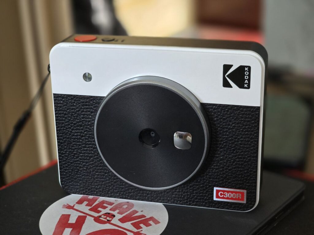 Parte frontal da Kodak Mini Shot 3 na cor branca