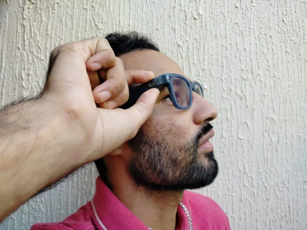 Review: ray-ban meta inova perfeitamente na criação de conteúdo Homem usando óculos inteligente da meta