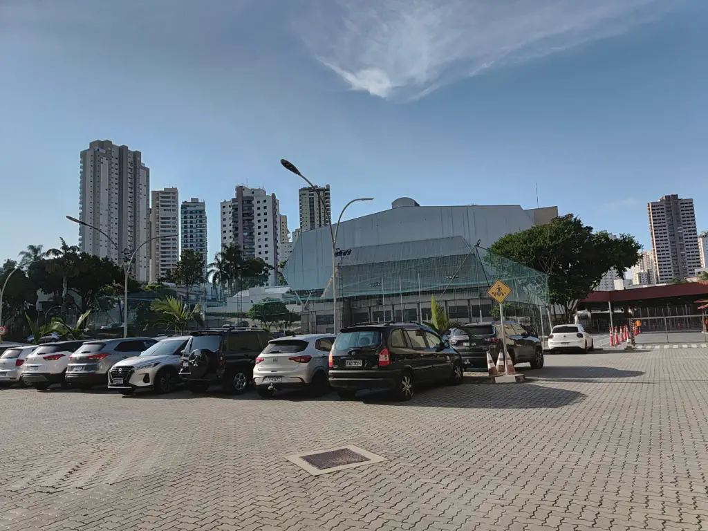 Review: galaxy m55 surpreende pelo armazenamento e fotos em ambientes escuros Foto tirada pela câmera principal do m55. (foto: reprodução/enzo sapio monello/showmetech)