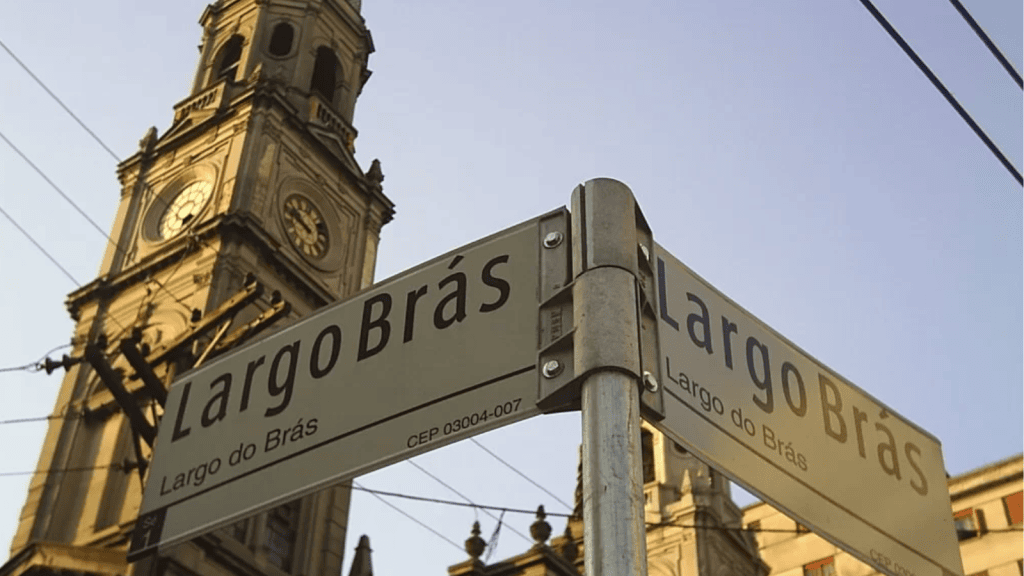 Rua largo do brás, sinalização de rua histórica, arquitetura antiga, centro de são paulo.