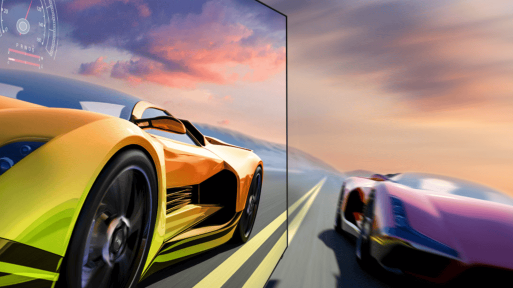 Corrida de carros esportivos futuristas em uma estrada ao pôr do sol.