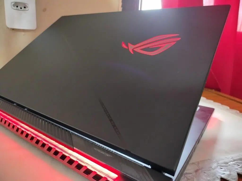 Recension: rog strix scar 18 notebook är en kraftfull spelmaskin! Rog strix scar 18 2024 lock