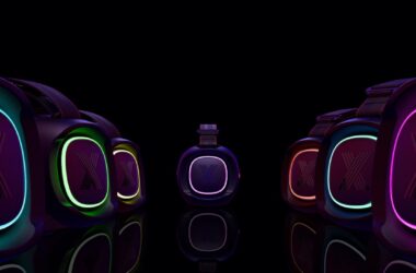 Fundo preto com diversas lg xboom xg8 em destaque