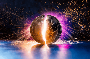 Bitcoin em explosão com estética digital futurista, destaque para tecnologia e criptomoedas.