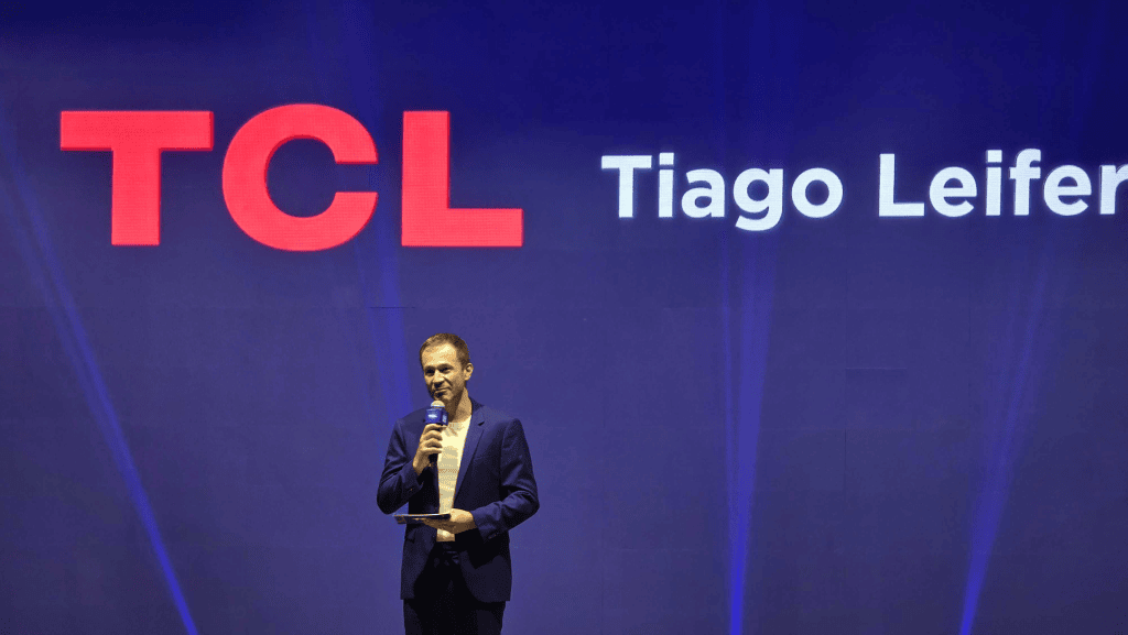 Novos refrigeradores tcl chegam ao brasil com até 620l de capacidade e fábrica de gelo. A tcl anunciou a chegada de seus primeiros produtos da linha branca ao brasil, as geladeiras multidoor tcl c516cdn, tcl c589cdn e side by side tcl c516sbim. Saiba mais: