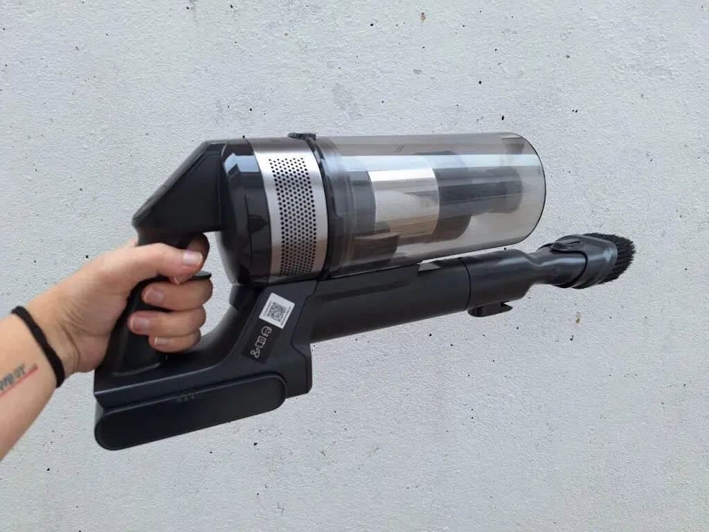 Review: aspirador de pó samsung jet 65 pet é versátil e fácil de usar Aspirador sem fio da samsung com o adaptador de combinação acoplado