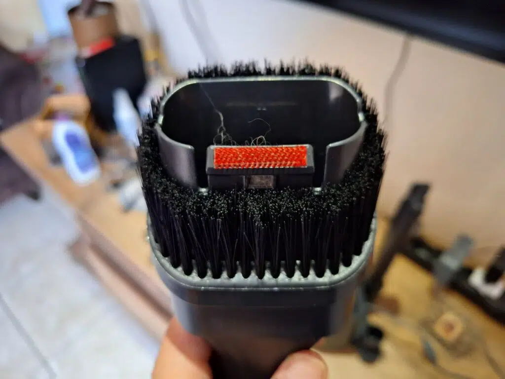 Review: aspirador de pó bespoke jet ai facilita a limpeza com um toque de futurismo Ponta do adaptador de combinação do aspirador jet 65 pet