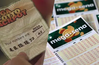 Cartela de loteria mega jackpot e mega-sena com números vencedores acessíveis.