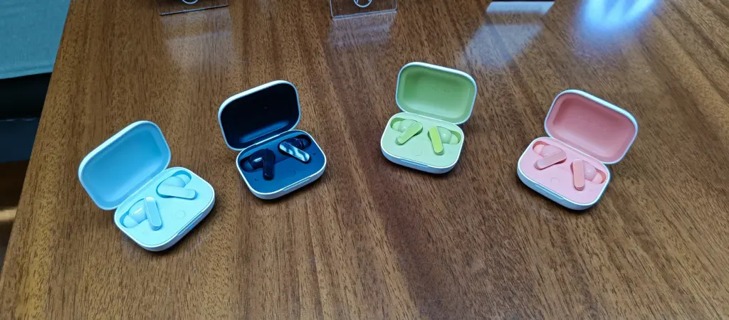 Moto edge 50 ultra chega com ia ao brasil por r$ 5. 999 Cores do moto buds