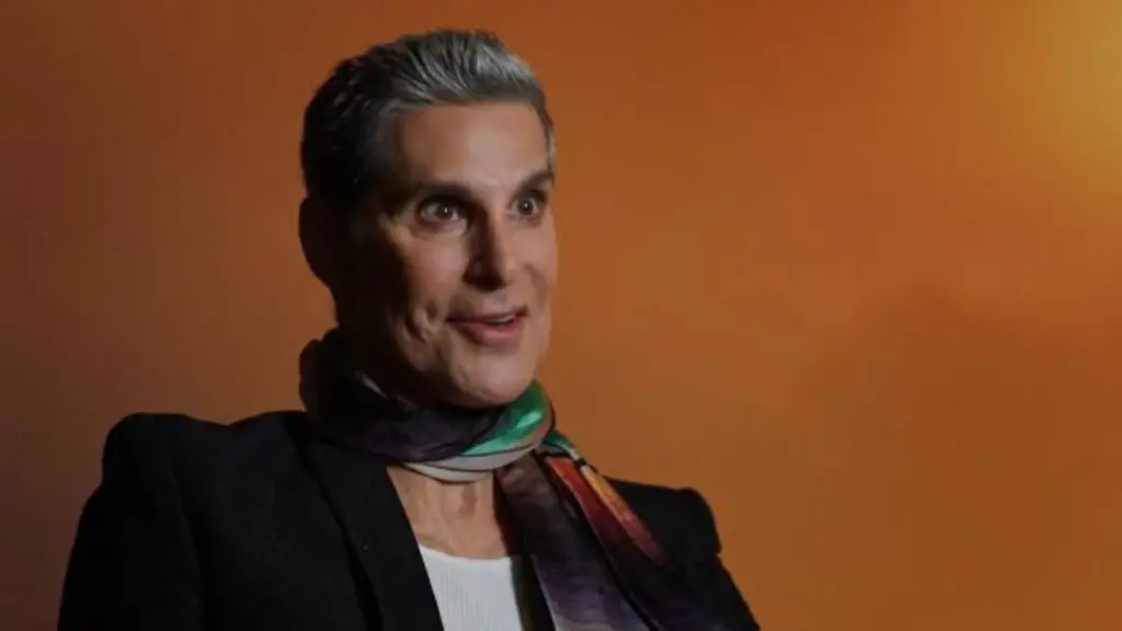 Crítica: the story of lollapalooza é um documentário sensacional que narra a história do festival Crítica: the story of lollapalooza é um documentário sensacional que narra a história do festival. Disponível no paramount+, o documentário explora a importância cultural do festival ao longo de mais de 30 anos