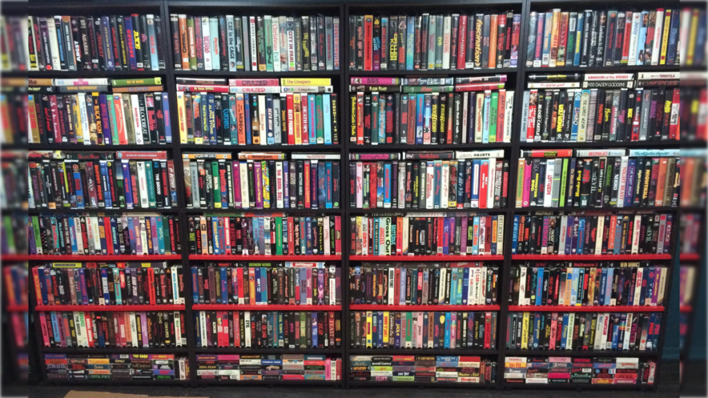 30 sottoculture e comunità insolite che hanno successo Il nastro VHS è stato introdotto sul mercato nel 1976 dalla Victor Company of Japan (JVC)