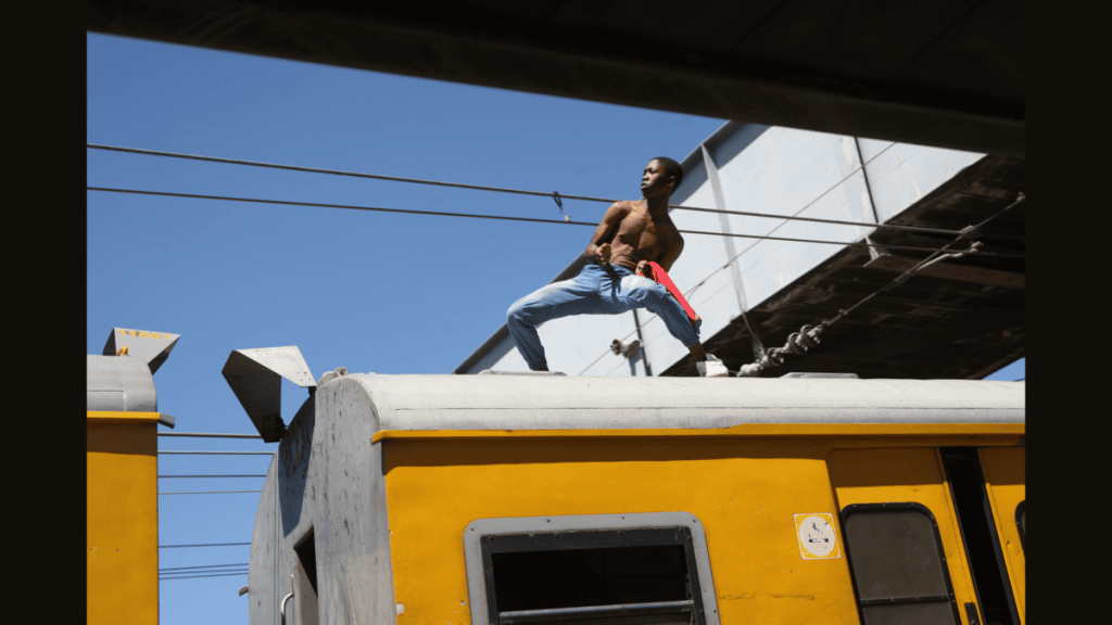 30 sottoculture e comunità insolite che hanno successo Alla ricerca dell'emozione: surfare sui sentieri del pericolo