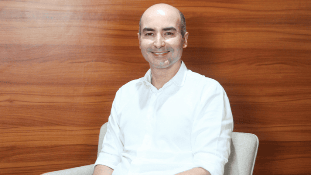 Wat is fenolpeeling? Wat is fenolpeeling? Chemische chirurgietechniek verzacht rimpels en oneffenheden door een oplossing aan te brengen die de huid verbrandt, die vervolgens wordt vernieuwd. Lees meer over de procedure en de gezondheidsrisico's ervan