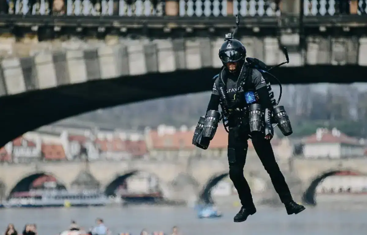 14 Jetsons-Technologien, die heute üblich sind 14 Jetson-Technologien, die heute üblich sind. The Jetsons ist eine Zeichentrickserie aus den 60er Jahren, die für die Zeit ihrer Entstehung viele eigenartige und absurde Technologien zeigt. Für jeden, der in den 90er oder 2000er Jahren geboren wurde, sind einige von ihnen jedoch sehr alltägliche Gegenstände und Ideen für Ihren Alltag.