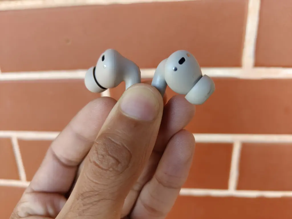 Review: moto buds+ com bose é um dos melhores fone de ouvido da atualidade Review: moto buds+ com bose é um dos melhores fone de ouvido da atualidade. Concorrente do xm5 da sony, airpods 2 pro da apple e galaxy buds2 pro da samsung, esse é o novo rei dos fones de ouvido sem fios e com cancelamento de ruídos. Entenda o porquê nesta análise