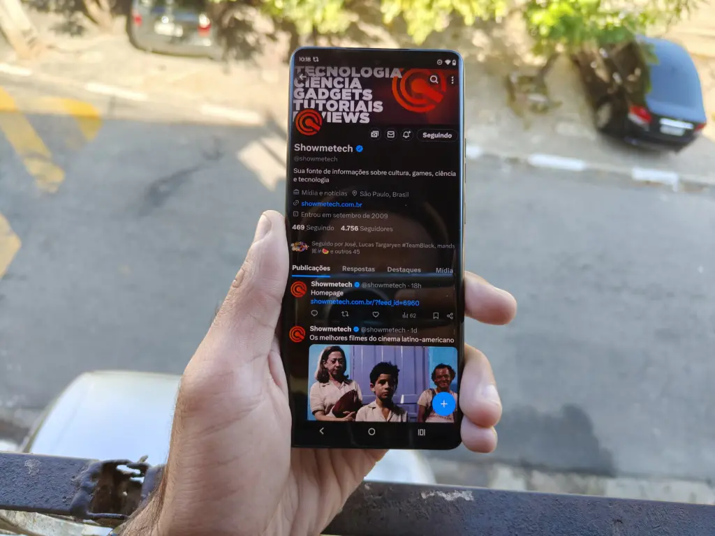 Review: motorola edge 50 ultra, avaliamos o melhor smartphone da motorola! Tela do motorola edge 50 ultra