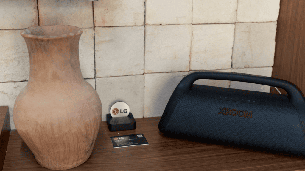 LG zeigt Produktlinie für 2024 bei Coator Tragbarer Lautsprecher von LG auf der Messe 2024.