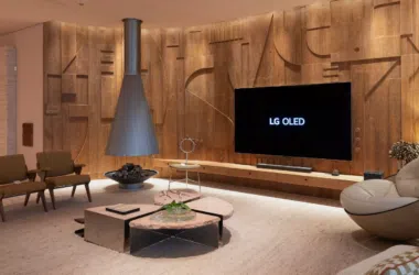 1. Painel de tv lg oled em sala moderna com acabamento de madeira de alta qualidade.
