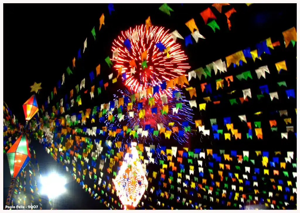 Festa Junina: Wo man in São Paulo, Rio de Janeiro, Paraná und anderen Bundesstaaten Spaß haben kann Festa Junina: Wo man in São Paulo, Rio de Janeiro, Paraná und anderen Bundesstaaten Spaß haben kann. Arraiais und Messen sind angesagter denn je und erobern die Herzen der Brasilianer. Sehen Sie das Beste