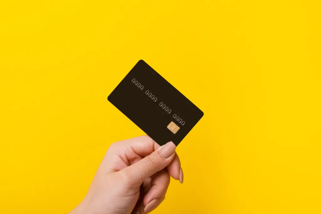 Brasileiros gastam r$ 1. 416 por ano com assinaturas e streaming. Veja como economizar Brasileiros gastam r$ 1. 416 por ano com assinaturas e streaming. Veja como economizar. O relatório assinaturas 2024 revela o gasto médio dos brasileiros com serviços online e alerta que 32% não utilizam o que assinam. Veja como reduzir seus gastos e evitar desperdícios