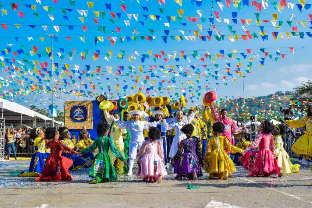 Festa junina: onde se divertir em são paulo, rio de janeiro, paraná e outros estados Festa junina: onde se divertir em são paulo, rio de janeiro, paraná e outros estados. Arraiais e quermesses estão mais na moda do que nunca e conquistam o coração dos brasileiros. Veja os melhores