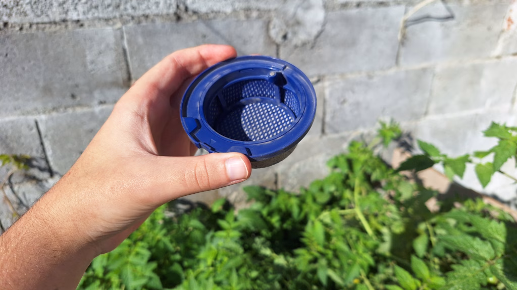 Review: aspirador de pó bespoke jet ai facilita a limpeza com um toque de futurismo Peça de dentro do cilindro do jet bespoke ai da samsung