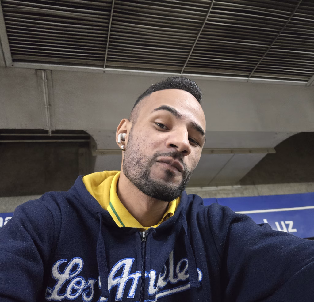 Review: galaxy z flip6 é a melhor versão do dobrável da samsung Review: galaxy z flip6 é a melhor versão do dobrável da samsung. Samsung apostou em mais mudanças internas do que internas, além de colocar uma lente de 50 mp na tela menor. Veja o que achamos do dobrável