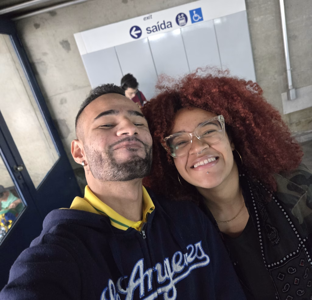 Review: galaxy z flip6 é a melhor versão do dobrável da samsung Review: galaxy z flip6 é a melhor versão do dobrável da samsung. Samsung apostou em mais mudanças internas do que internas, além de colocar uma lente de 50 mp na tela menor. Veja o que achamos do dobrável