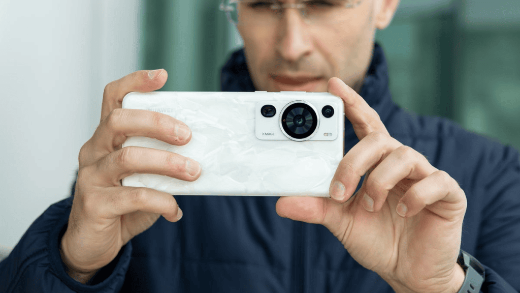 Os melhores smartphones para fotografia de 2024. Analisamos as principais características, como qualidade das câmeras, tipos de lentes e desempenho em diferentes condições de luz, para ajudá-lo a escolher seu próximo smartphone para fotos e vídeos incríveis