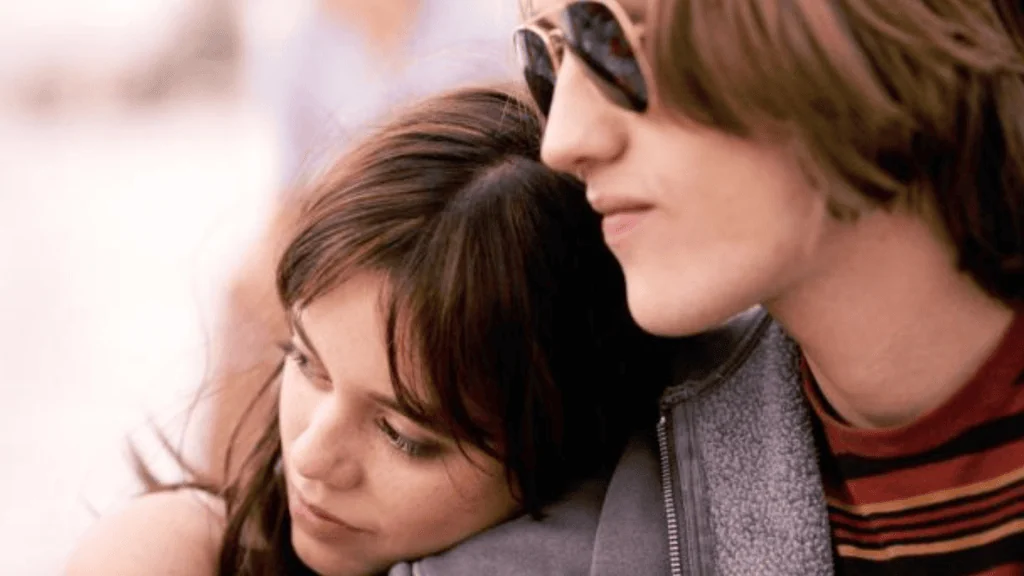 A-listers: conheça as atuais estrelas do cinema que dominam hollywood Jenna ortega em winter spring summer or fall.