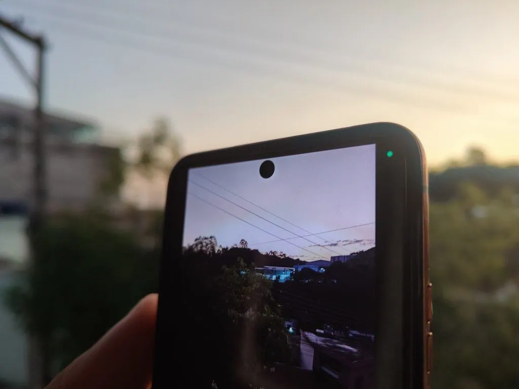 Review: moto razr 50 ultra é um dobrável estiloso com boas câmeras Review: moto razr 50 ultra é um dobrável estiloso com boas câmeras. Com um sistema de câmeras renovado e maior duração de bateria em relação ao moto razr 40 ultra, aparelho é o grande concorrente do galaxy z flip6. Confira o que achamos