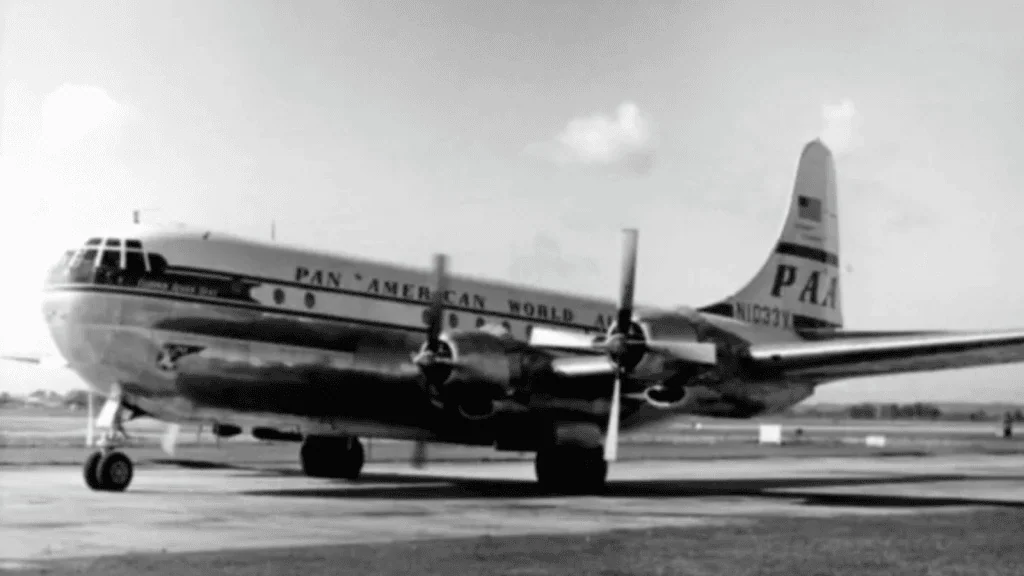 Os 33 maiores desastres aéreos que chocaram o mundo O maior avião do mundo antes da decolagem.