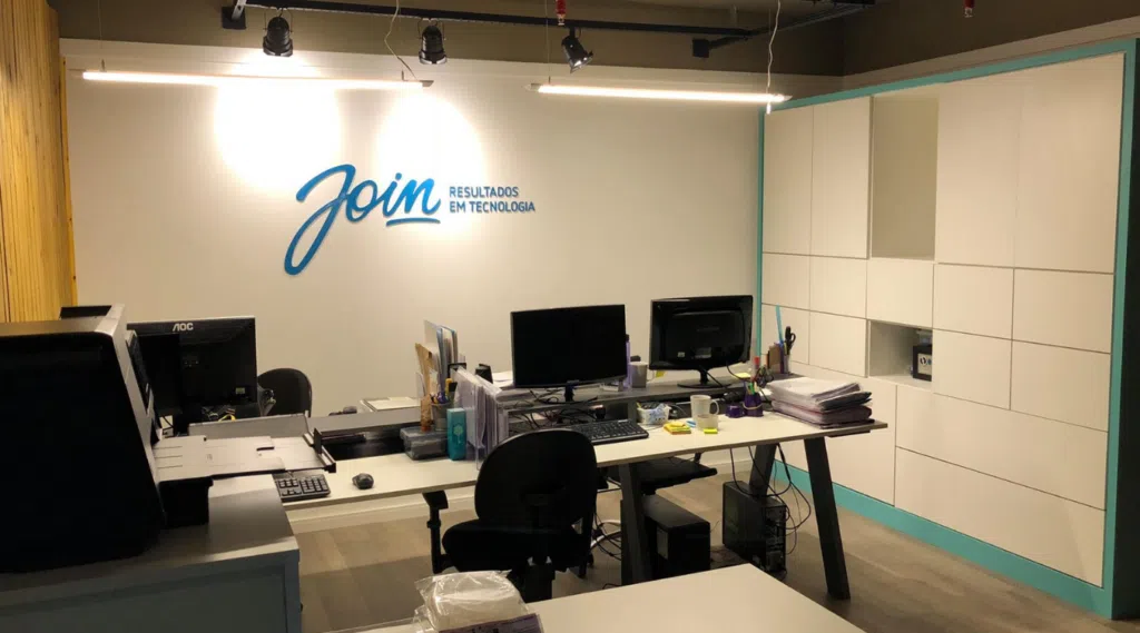 Itaú, kabum! , grupo olx e mais empresas têm vagas de emprego em tecnologia. Veja a lista Itaú, kabum! , grupo olx e mais empresas têm vagas de emprego em tecnologia. Veja a lista. Com vagas para engenheiro de dados, analista de ti, desenvolvedor e outros, confira a lista completa com as oportunidades oferecidas neste mês