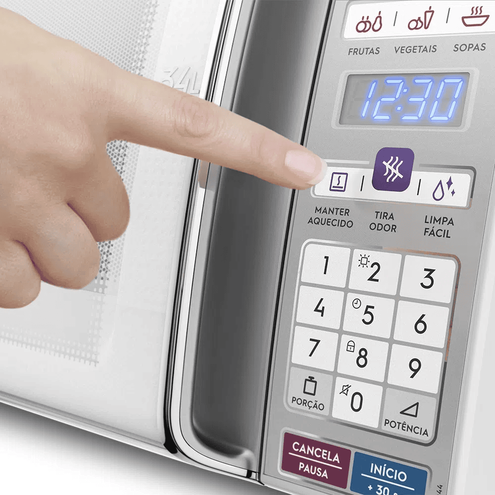 1. Painel de micro-ondas com tela digital e funções de controle de tempo e temperatura.