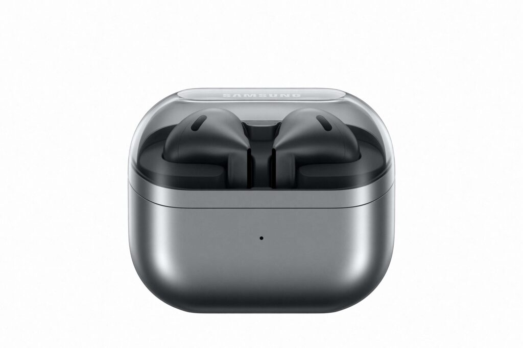 Welke moet je kiezen? Galaxy Buds3 of Galaxy Buds3 Pro? Voorste deel van de Galaxy Buds3-hoes in grijs
