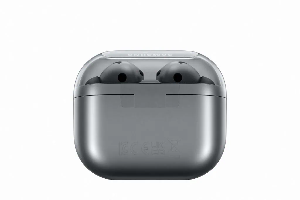 Qual escolher? Galaxy buds3 ou galaxy buds3 pro? Parte traseira do case dos galaxy buds3 pro cinza