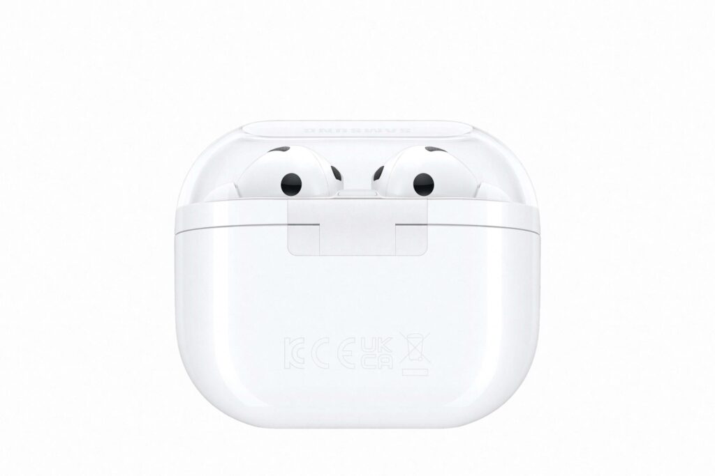 Welke moet je kiezen? Galaxy Buds3 of Galaxy Buds3 Pro? Achterkant van het Galaxy Buds3 Pro-hoesje