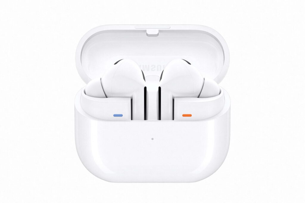 Welke moet je kiezen? Galaxy Buds3 of Galaxy Buds3 Pro? Galaxy Buds3 Pro-hoesje open