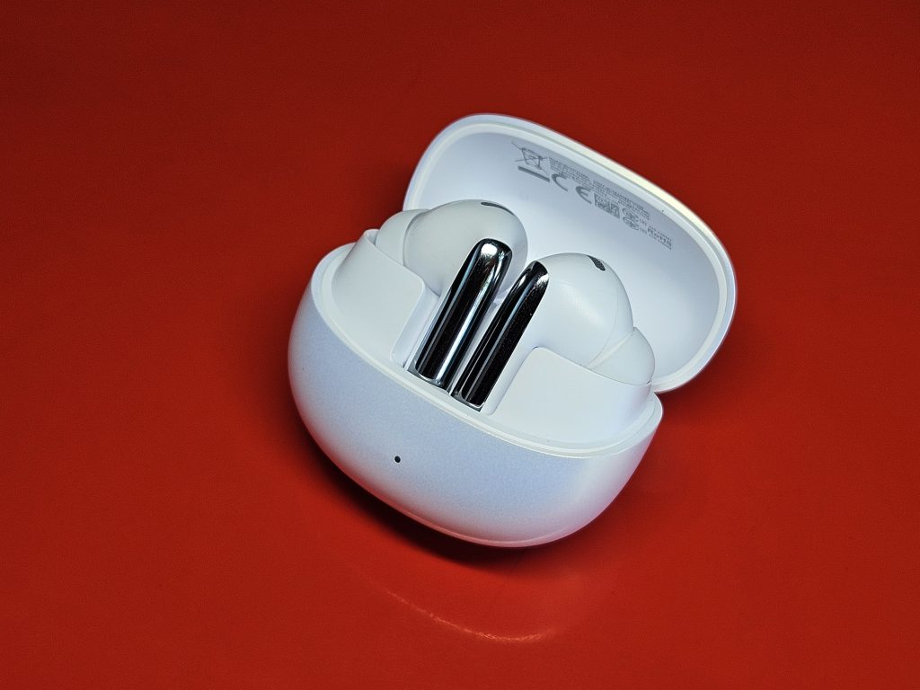 Review: fone de ouvido melobuds pro tem áudio hi-res e preço bem baixo Ulasan: headphone melobuds pro memiliki audio resolusi tinggi dan harga yang sangat murah. Headphone Melobuds Pro memadukan teknologi premium, masa pakai baterai yang lama, dan desain yang bijaksana dengan harga yang terjangkau. Coba lihat!