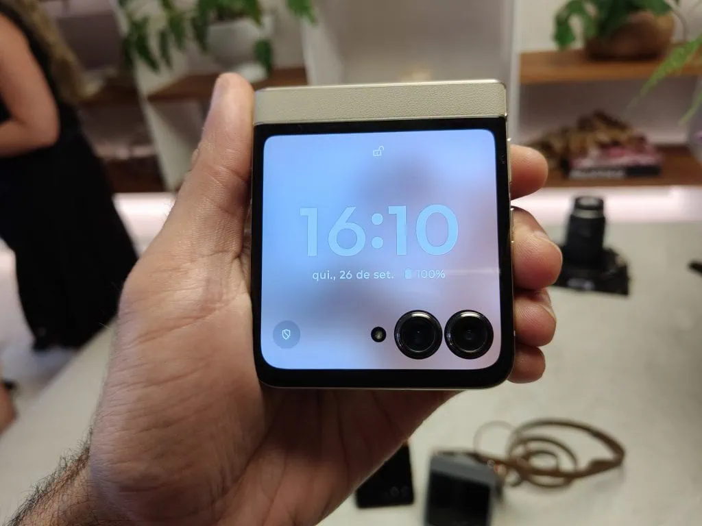 Moto razr 50 chega ao brasil por r$ 3. 999 e "estratégia de ser acessível" Motorola razr 50