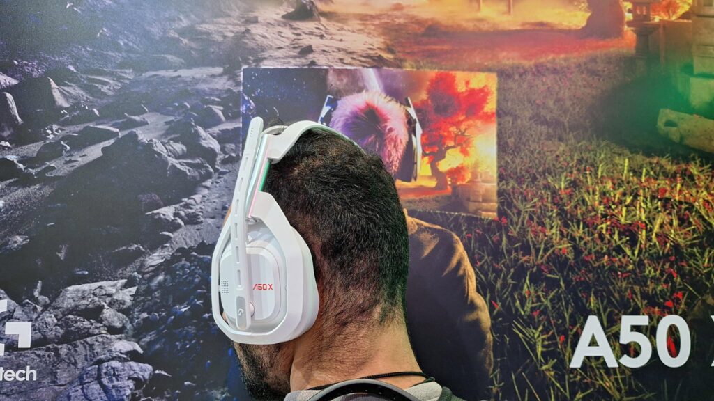 Headset astro a50 x na cor branca