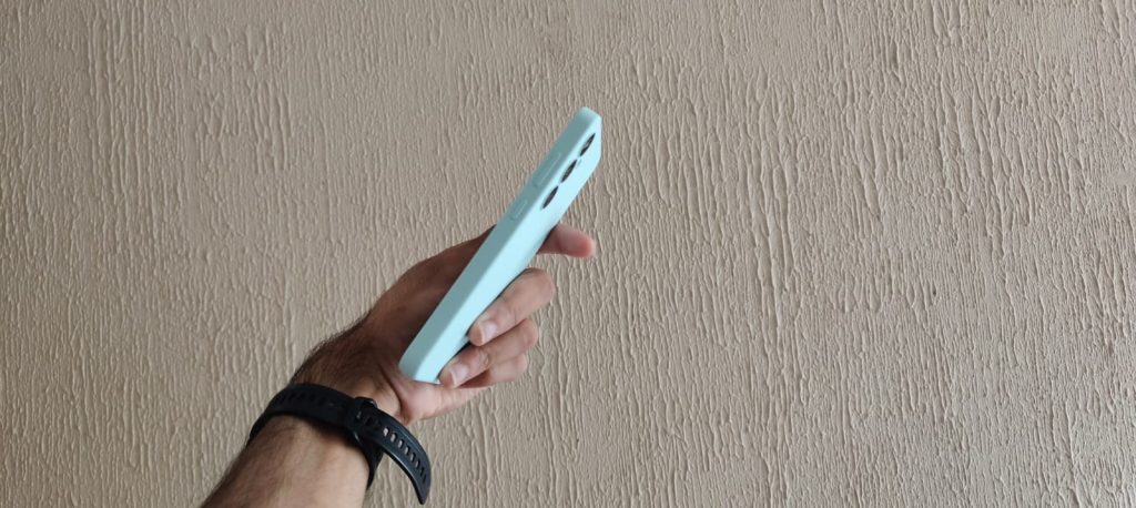 Testbericht: Das Galaxy S24 Fe verfügt über einen vollständigen Kamerasatz und eine hohe Multitasking-Leistung Testbericht: Das Galaxy S24 FE verfügt über einen vollständigen Kamerasatz und eine hohe Multitasking-Leistung. Angetrieben durch künstliche Intelligenz verfügt das Smartphone über tolle Kameras, einen Akku für den ganzen Tag und einen leistungsstarken Prozessor. Schauen Sie sich unsere Analyse an